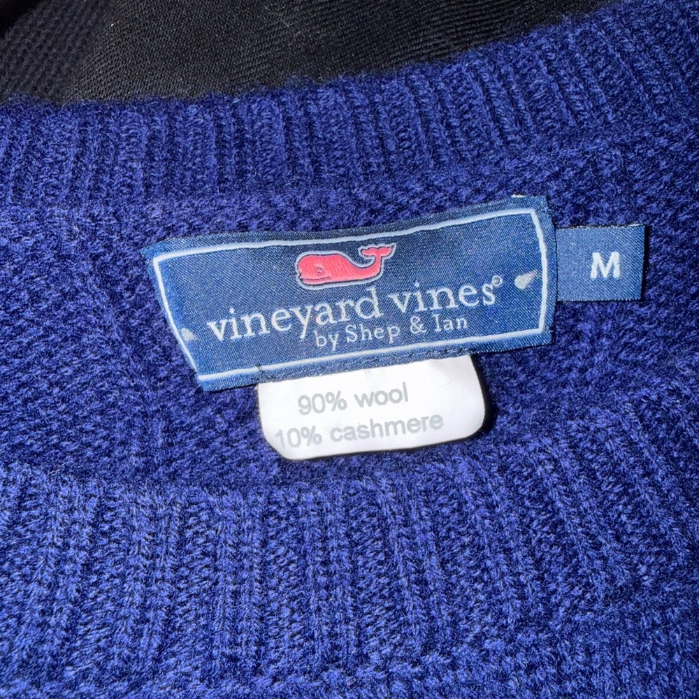 NWOT Vineyard Vines Men's Navy Cable Knit Sweater size medium - Picture 4 of 4